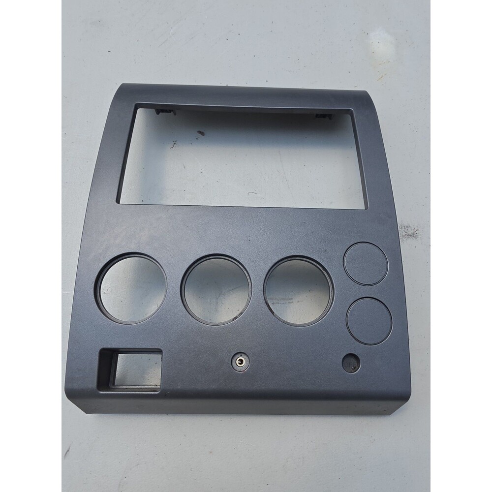 04-07 Nissan Titan Heater Control Radio Center Console Dash Trim Bezel Oem